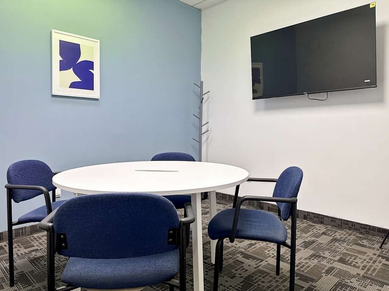 Hq - 111 Simcoe Street N,Suite 206 image 3