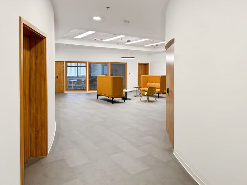 Regus - KÖKI Terminál, Vak Bottyán u. 75/A-C, Epulet,3rd Floor image 9