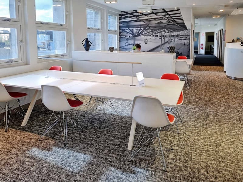 Regus Express - 47 place Alphonse Fiquet image 11