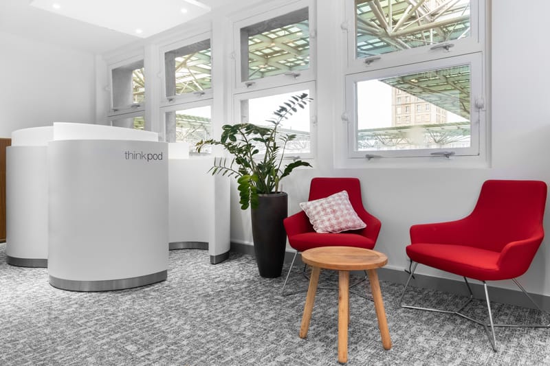 Regus Express - 47 place Alphonse Fiquet image 2