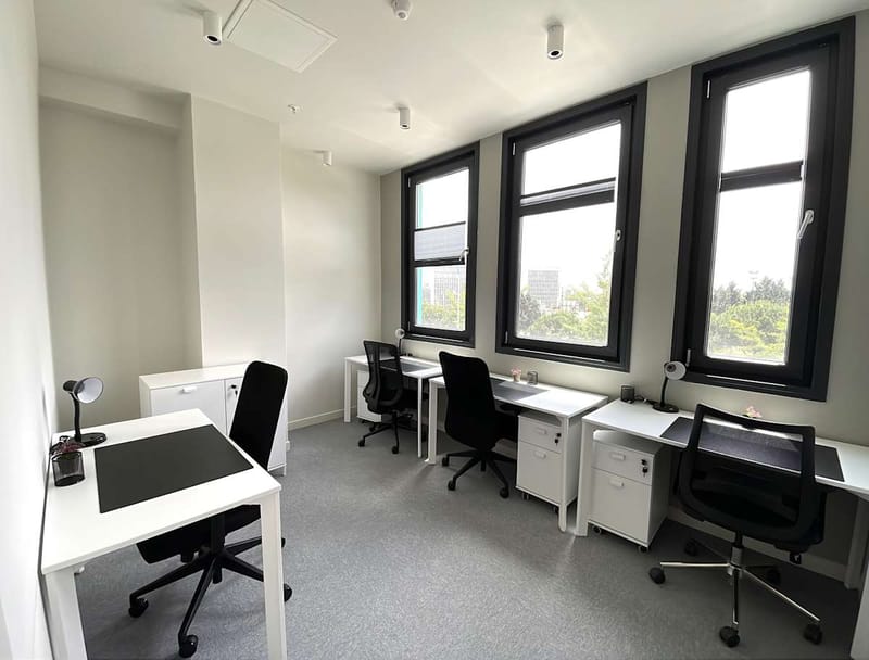 Regus - Ataturk Bulvari No:185,Floor 5-6, Çankaya image 11