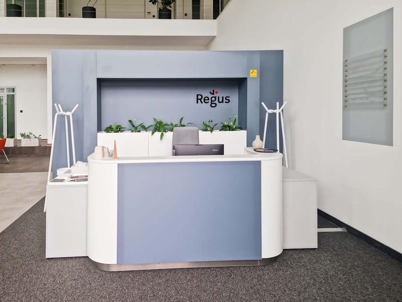 Regus - Dobogókoi út 2 image 2