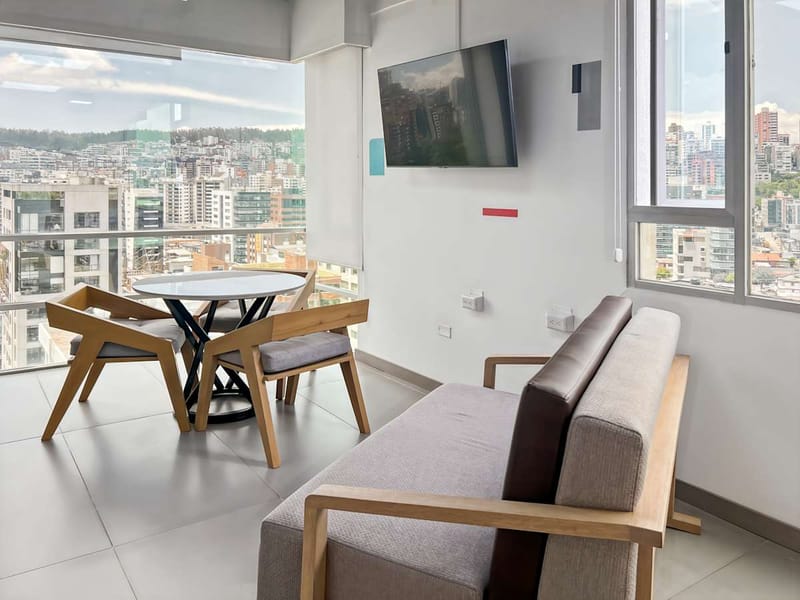 Regus - Av Eloy Alfaro E6-24,y Calle Francisco Andrade Marin image 3