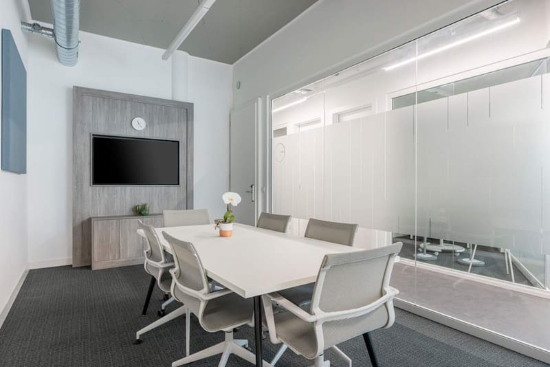 Regus - Route Suisse 8A image 3