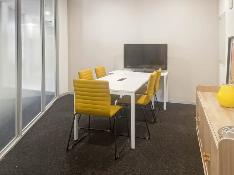 Regus - 17 Hendrik Potgieter Road, Krugersdorp,Cradlestone Mall image 9