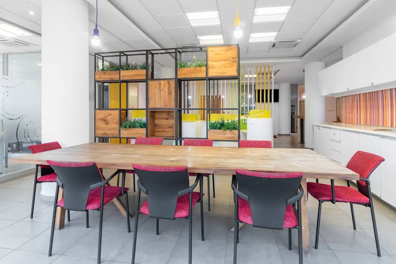 Regus - XL Building, 6th and 7th Floors,Corner of Dr. Crozet Street and,Boulevard de la Republique, Plateau image 8