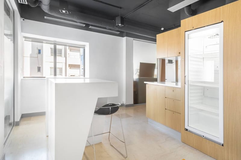 Regus - Building "SLIM",2nd Floor, Rue de l’Euro, Imm Selim,Les Berges du Lac 2 image 6