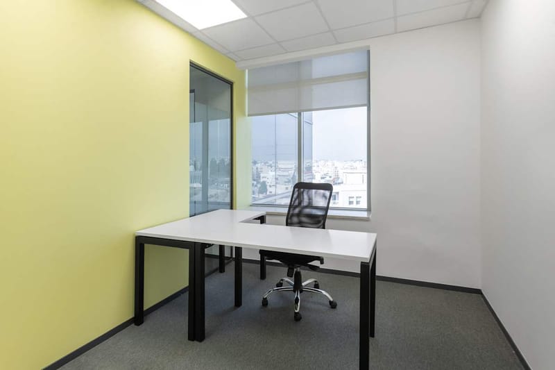 Regus - Queen Zain Al Sharaf Rd،,5th Floor image 4
