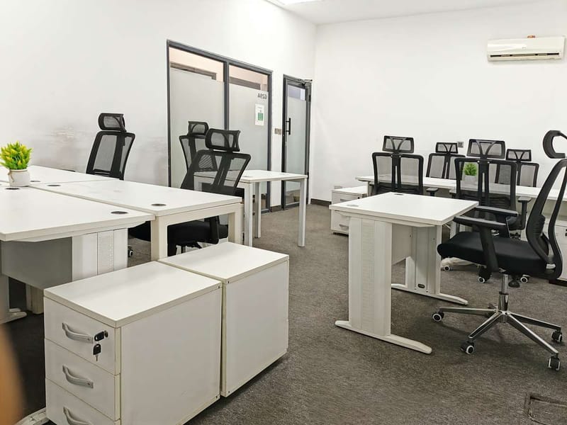 Regus - 42, Local Airport road Ikeja image 12