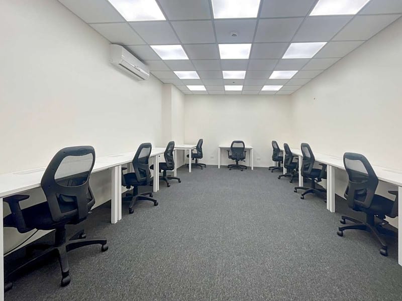Regus - Lot 1A,Alabang-Zapote rd. corner Marcos Alvarez Ave.,Talon Uno Colours Center image 14