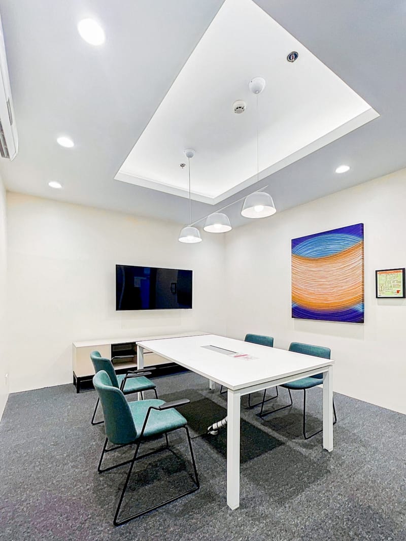 Regus - Lot 1A,Alabang-Zapote rd. corner Marcos Alvarez Ave.,Talon Uno Colours Center image 19