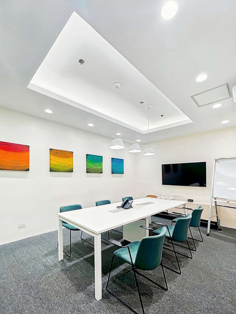 Regus - Lot 1A,Alabang-Zapote rd. corner Marcos Alvarez Ave.,Talon Uno Colours Center image 4
