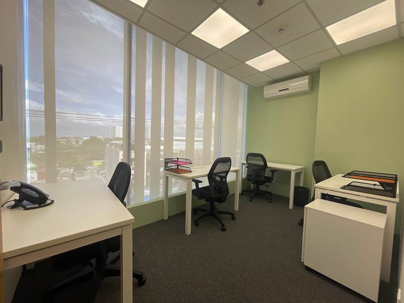 Regus - Lot 1A,Alabang-Zapote rd. corner Marcos Alvarez Ave.,Talon Uno Colours Center image 8