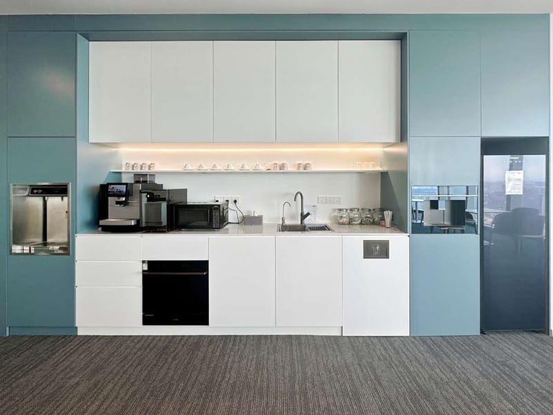 Regus - No. 1800, Donghai Avenue, Jiaojiang District, Zhe,Zhejiang Province,L33, East Building 1, Tengda Center image 3