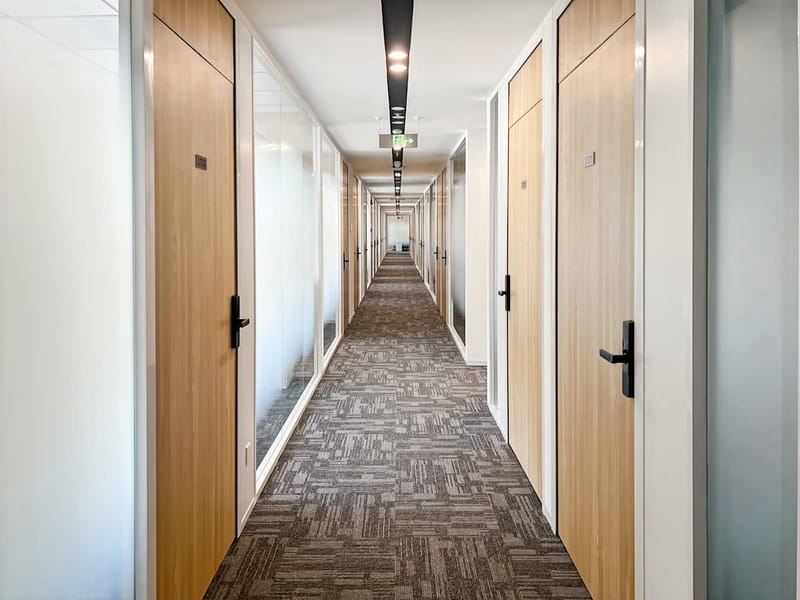Regus - No. 6 Yonghe Road, Liangxi District,Leval 17 image 4