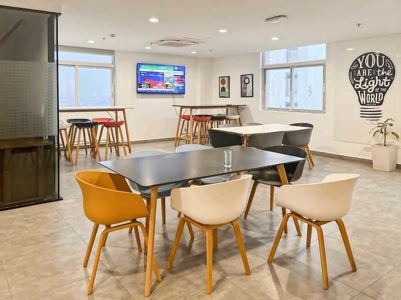 Regus - 5th Floor Tech Garden,Plot No.4 Sector-35, Udyog Vihar-VII image 8