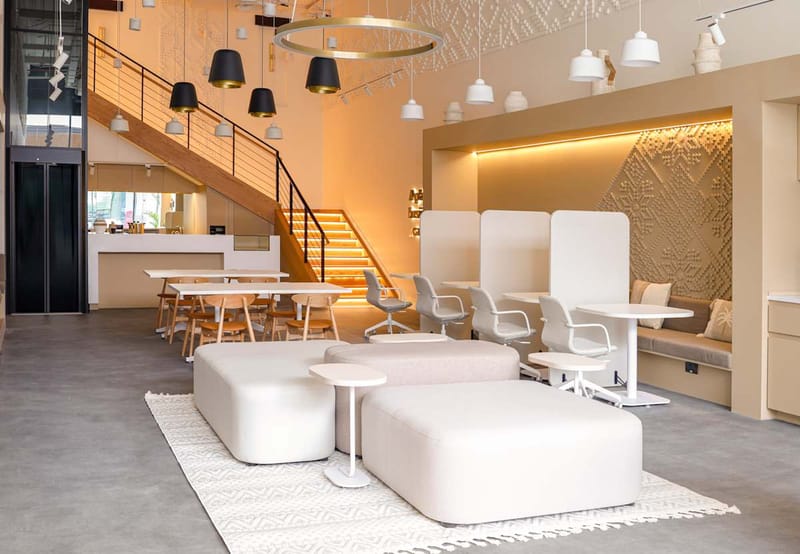 Regus - Ground Floor, VJ6W+G7Q, Abu Bakr Al Siddiq Road,An Narjis, Al-Kharj image 5