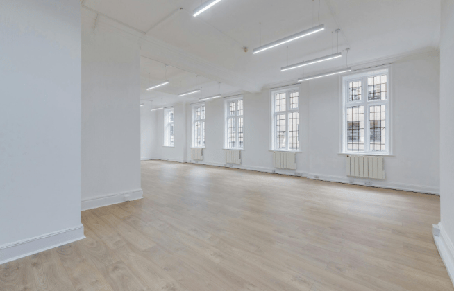 Sub800 (Managed 839 sqft) - 21-22 Great Castle Street, W1G - Fitzrovia image 2