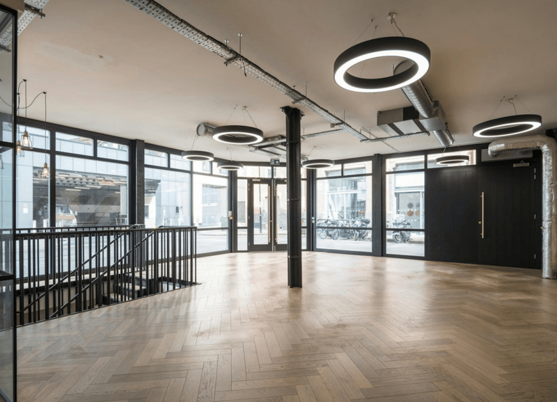 Compton (Managed 2,344 sqft) - 15 Crinan Street, N1 - King's Cross image 2
