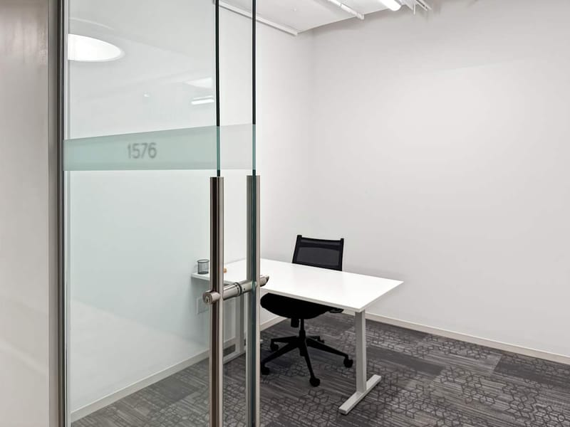 Spaces - 1 N State St,15th floor - Chicago Loop image 4