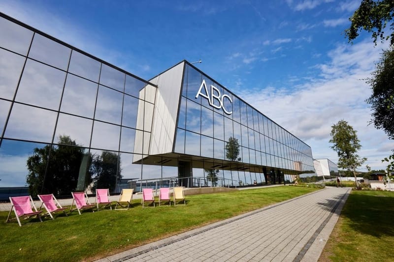 2-Work - Arlington Business Centre - Millshaw Park Lane, LS11 0NE - Leeds City Centre image 14