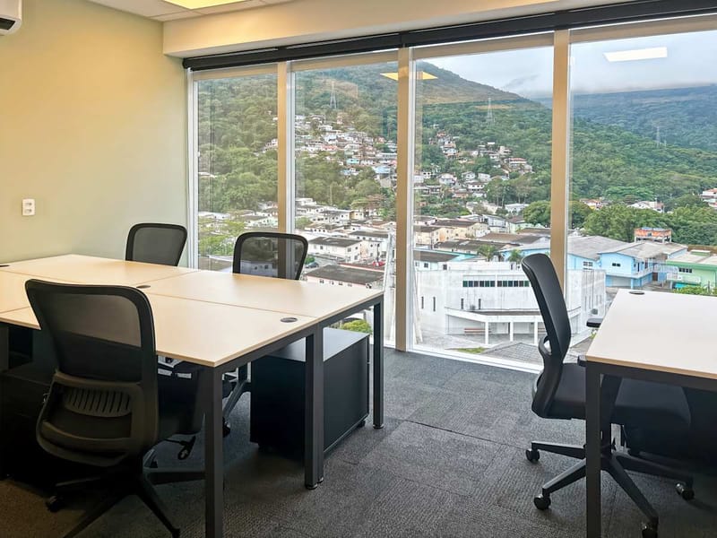 Regus - Rodovia SC-401 n° 3116 - Bairro Saco Grande image 14