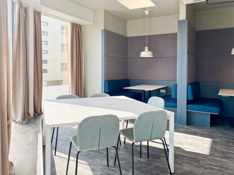 Regus - Arany János tér 1. image 12