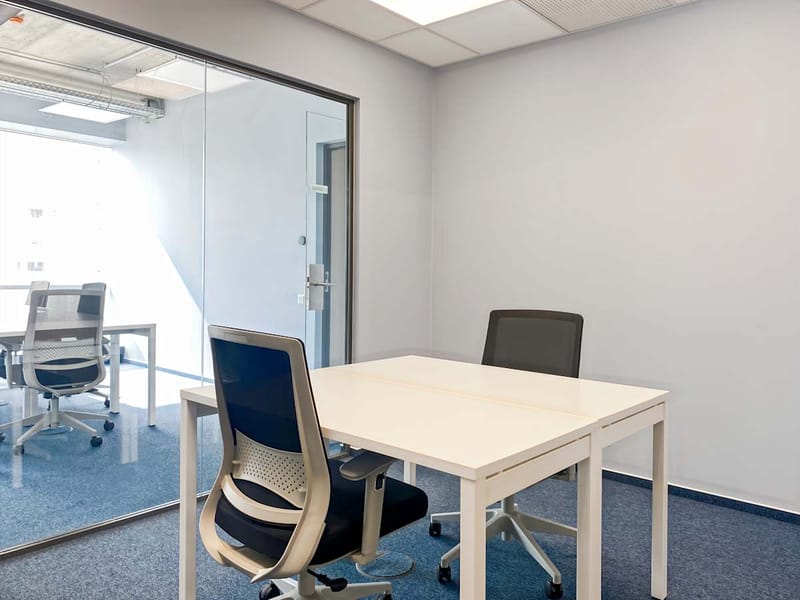 Regus - Arany János tér 1. image 4