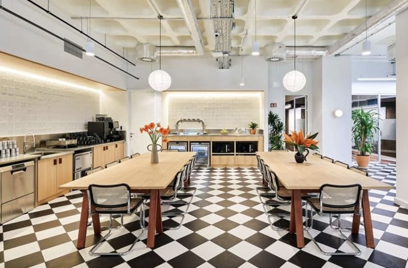 Wework - R. Alexandre Herculano, 50, 1250-096  - Lisbon image 8
