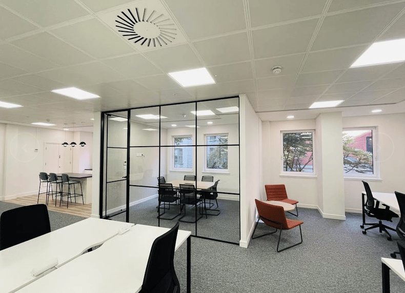 Identity Workspace - 80-84 Leadenhall St, EC3 - Aldgate image 3