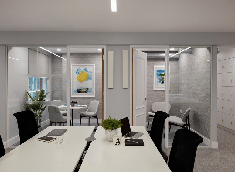 Identity Workspace - Warwick House - 25-27 Buckingham Palace, SW1W - Victoria image 10