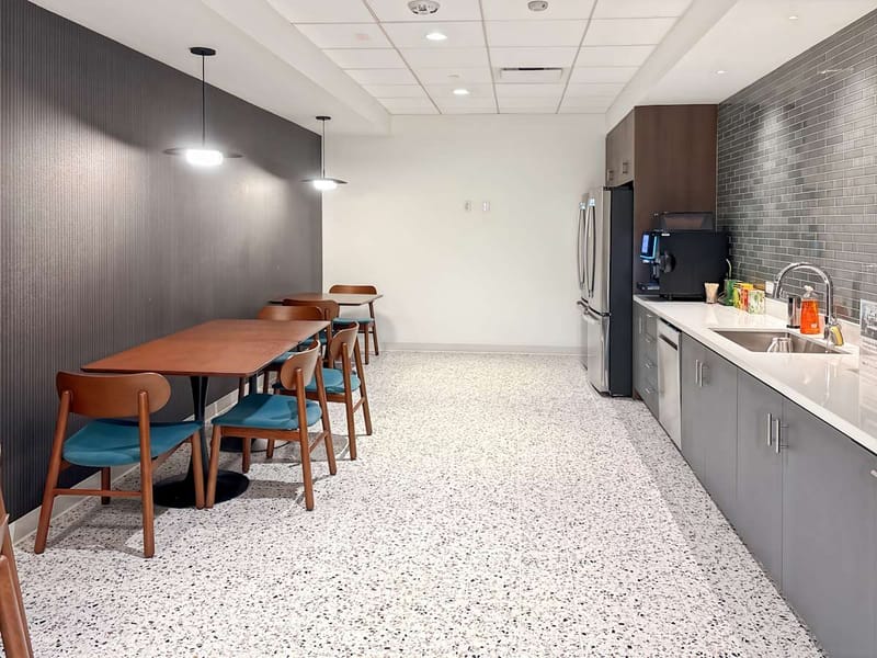 Signature - 200 Rivers Edge Dr,3rd Floor image 6