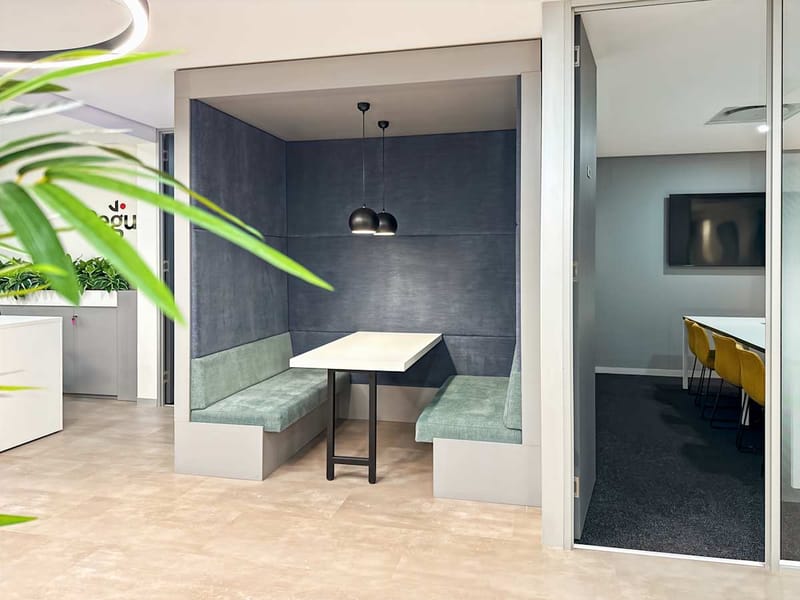 Regus - First Floor, Waterside Shopping Centre,Erf 21439 image 5