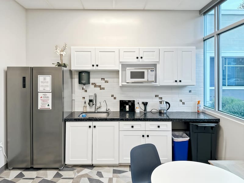 Regus - 980 W. 6th Street,1st & 2nd Floor image 6