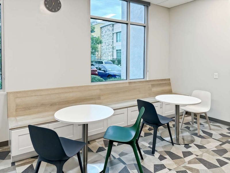 Regus - 980 W. 6th Street,1st & 2nd Floor image 9