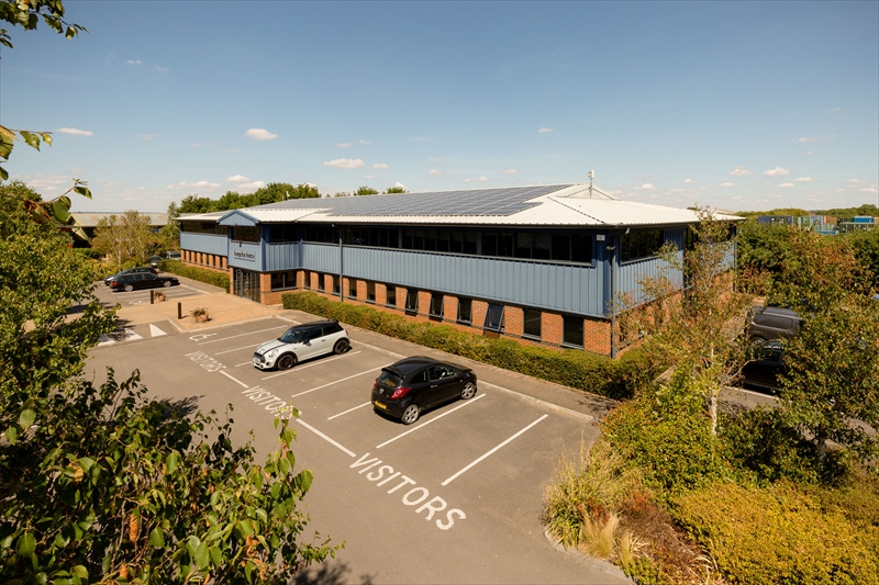 Podium Space Limited - Hampden House - Monument Business Park, OX44 7RW - Oxford image 6