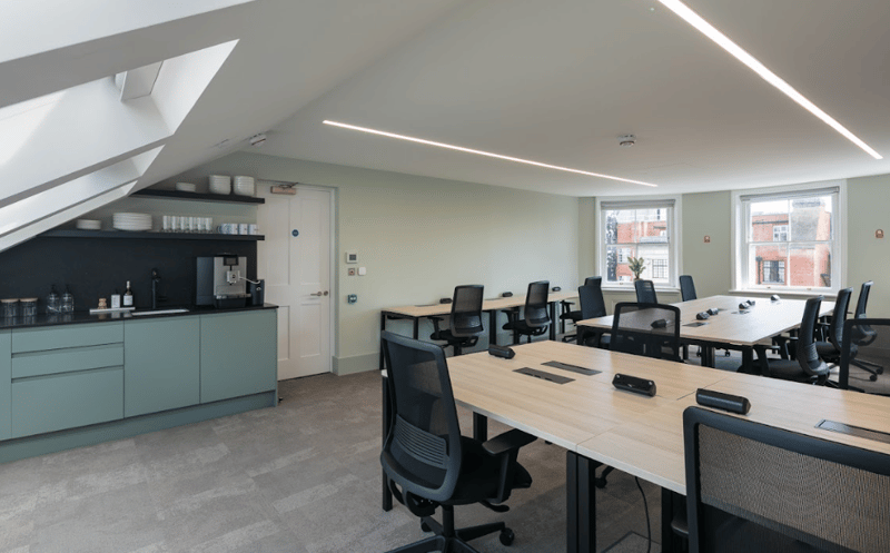 Spacemade - Hale House - 42 Portland Place, W1B - Marylebone image 10