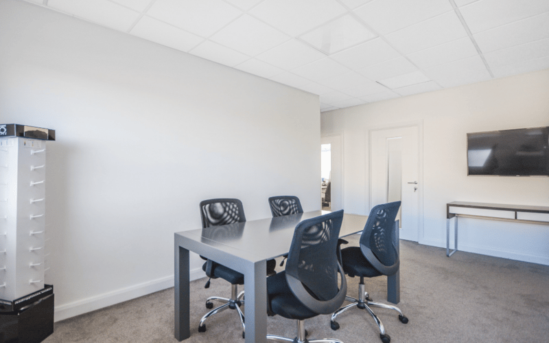 Helloowl - 5 Penta Court, WD6 - Borehamwood image 4