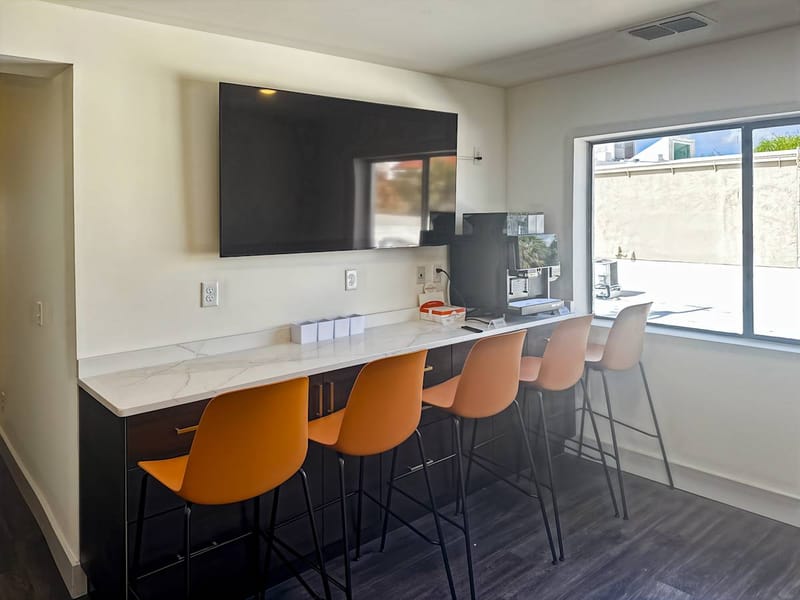 Regus - 316 Avenue A NW,2nd Floor image 6