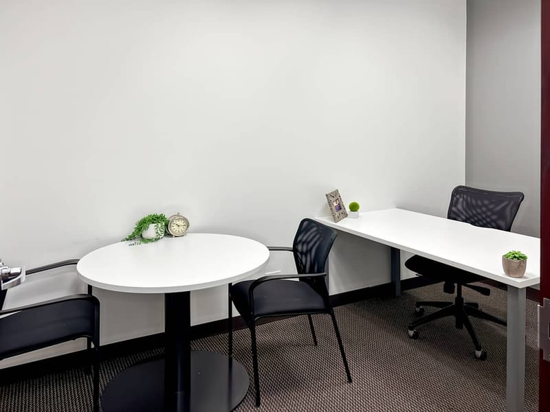 Regus - 401 Bay Street,16th Floor image 7