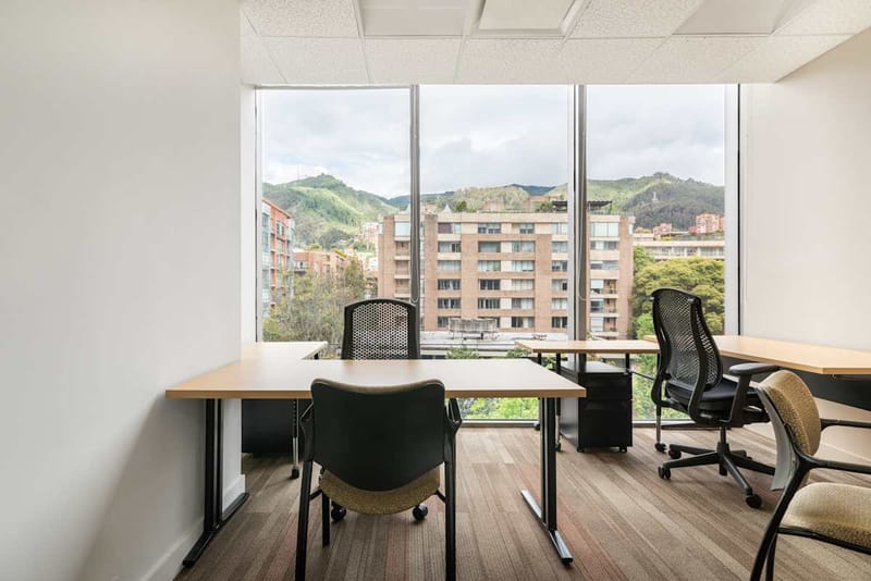 Regus - 90 Street No. 11- 13,Floors 4 and 5, Urban Plaza Building,Urban Plaza Complex image 4