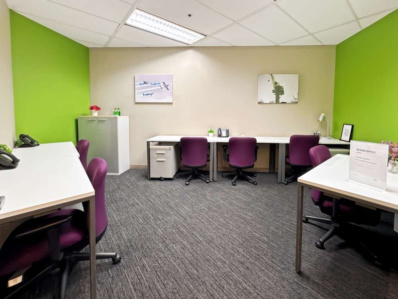 Regus - 36/F CRC Tower,All Seasons Place,87/2 Wireless Road, Phatumwan image 7