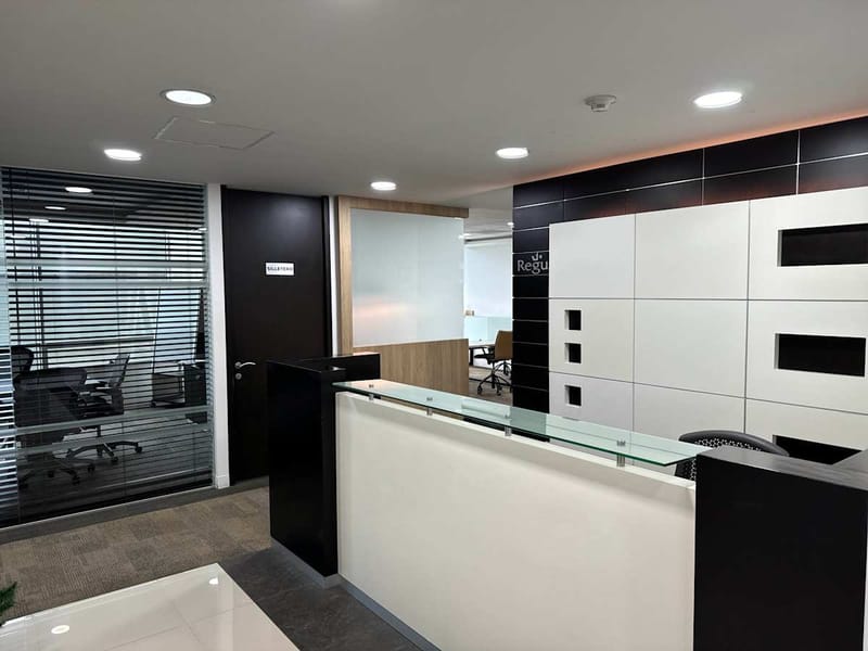 Regus - Torre Proteccion, Cra 43 a #1-50,Torre 1, 06th Floor, oficina 652 image 2
