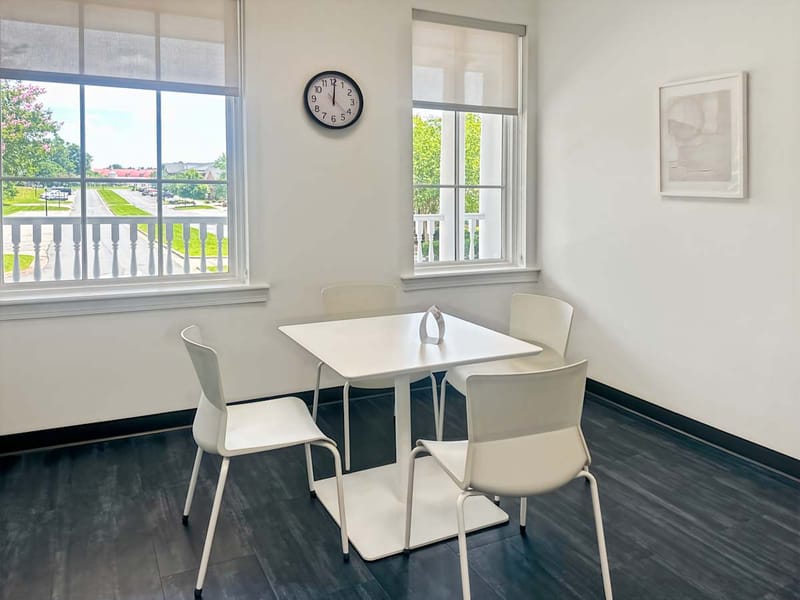 Hq - 106 York Way image 6
