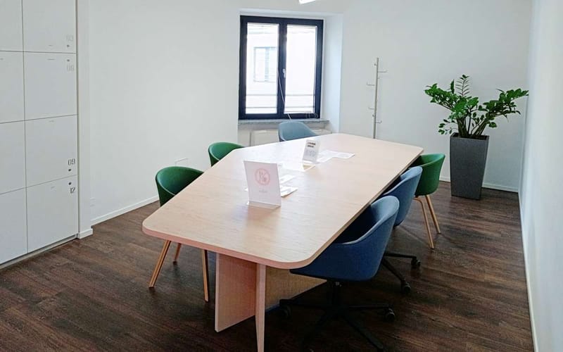 Regus - Via Dante 16,Quartiere Castello image 10