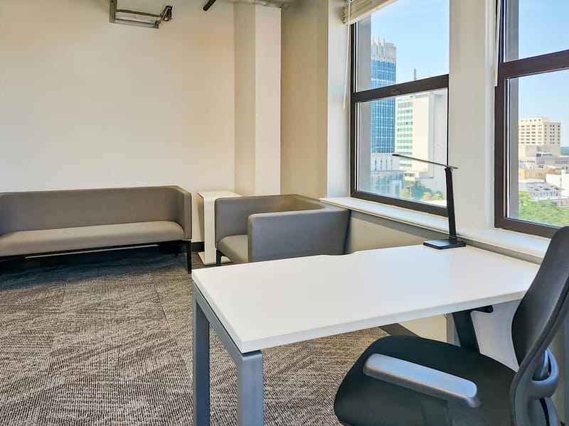Regus - 200 N. Laura Street,8th and 9th floor image 4