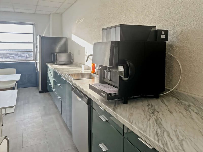 Hq - 719 Scott Ave,12th floor image 6