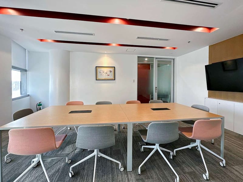 Regus - 6813 Ayala Avenue / HV Dela Costa Street,41st Floor, GT Tower image 3