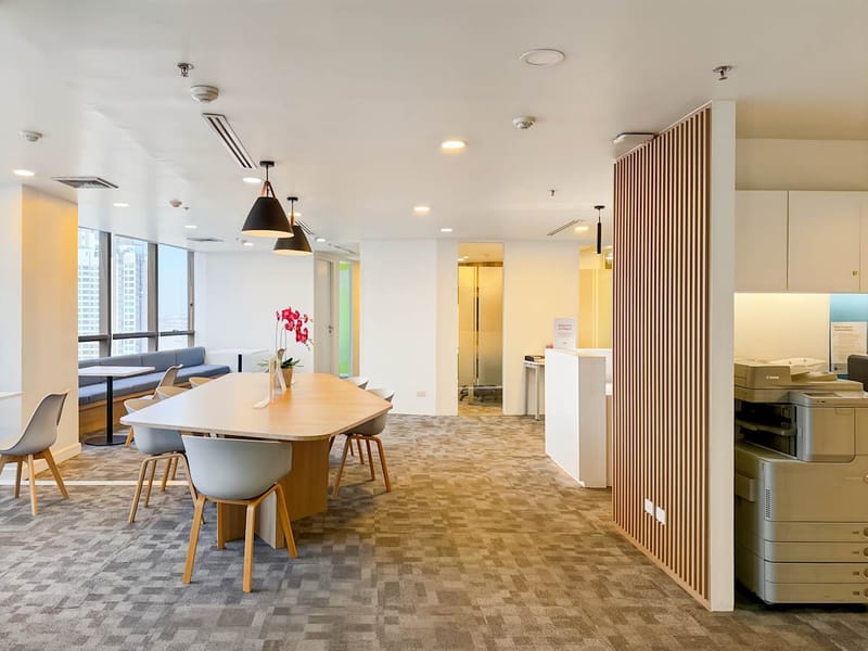 Regus - 30th Floor, Chartered Square Building,152 North Sathorn Road Silom,Bangrak image 10