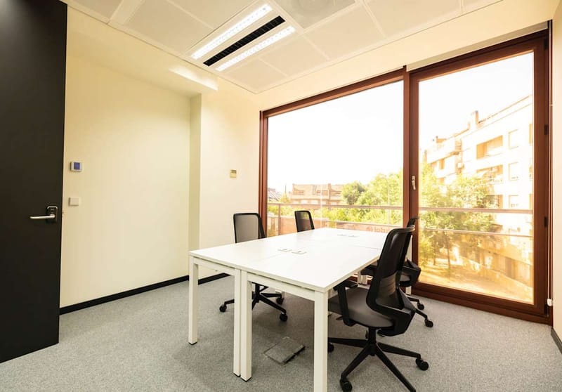 Regus - C. de Juan Ignacio Luca de Tena, 1,San Blas-Canillejas image 7